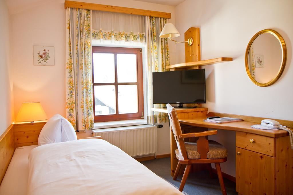 Gasthof-Hotel Bramosen Weyregg Zimmer foto